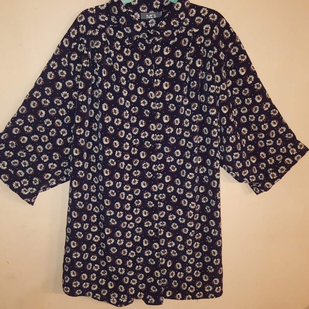 Brand New Plus Size Button Down Floral Flower Top